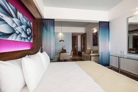 Krystal Grand Los Cabos Hotel