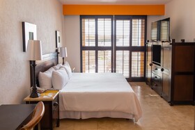 Krystal Grand Los Cabos Hotel