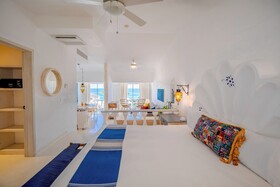Mar del Cabo by Velas Resorts