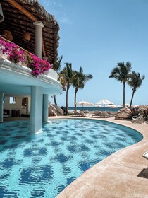 Mar del Cabo by Velas Resorts