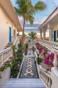Mar del Cabo by Velas Resorts