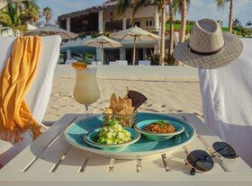 Mar del Cabo by Velas Resorts