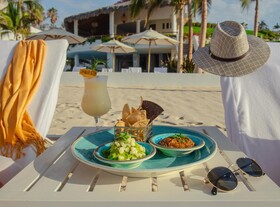 Mar del Cabo by Velas Resorts