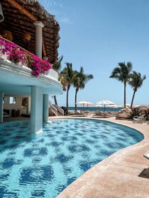 Mar del Cabo by Velas Resorts