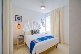 Mar del Cabo by Velas Resorts