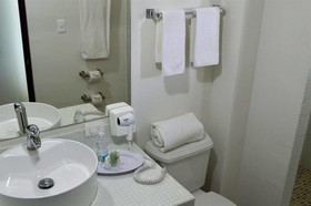 Santa María Hotel & Suites
