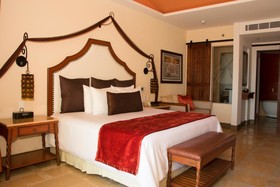 Secrets Puerto Los Cabos Golf & Spa Resort