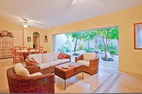 Villa De La Playa