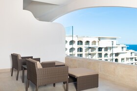 Villa La Valencia Beach Resort & Spa Los Cabos