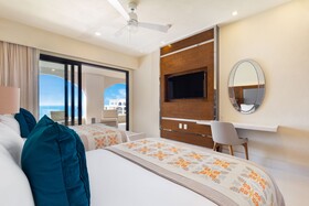 Villa La Valencia Beach Resort & Spa Los Cabos