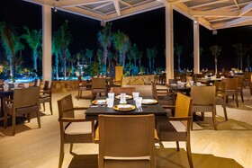 Villa La Valencia Beach Resort & Spa Los Cabos