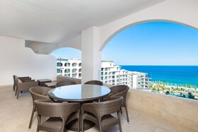 Villa La Valencia Beach Resort & Spa Los Cabos