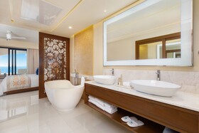 Villa La Valencia Beach Resort & Spa Los Cabos