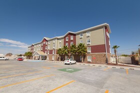 Hotel Extended Suites Tijuana Macroplaza
