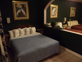 Hotel Villas de Santiago Inn