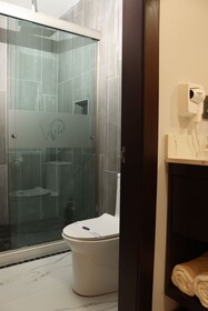 Hotel West Plaza