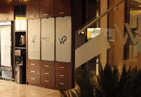 Hotel West Plaza