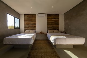 Chateaux Del Valle