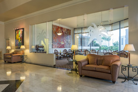 HS HOTSSON Hotel Tampico