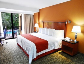 HS HOTSSON Hotel Tampico