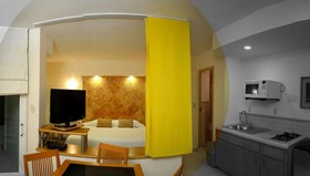 Angeles Suites Hotel