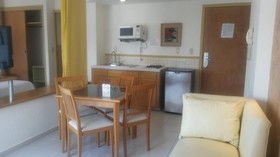 Angeles Suites Hotel