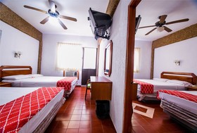 Hotel Candilejas