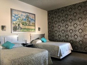 Hotel Kyrios