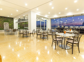 Yes Inn Hotel