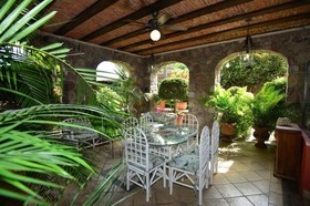 Casa Tres Leones
