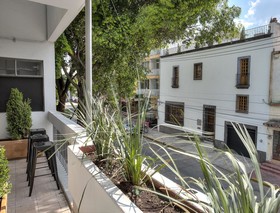 Casa Bruselas