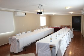 Del Marqués Hotel & Suites