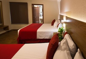 Del Marqués Hotel & Suites