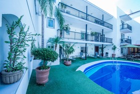 Del Marqués Hotel & Suites
