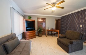 Del Marqués Hotel & Suites