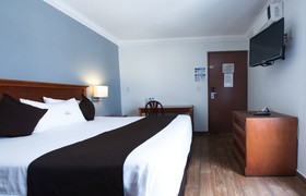 Del Marqués Hotel & Suites