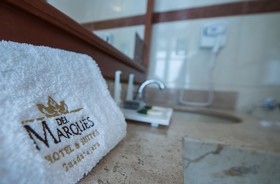 Del Marqués Hotel & Suites