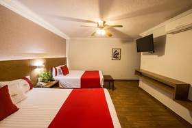 Del Marqués Hotel & Suites