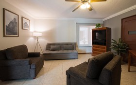 Del Marqués Hotel & Suites