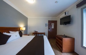 Del Marqués Hotel & Suites