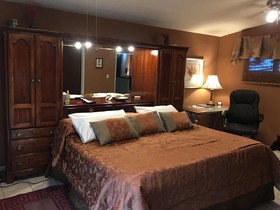 Dickinson Guest House