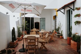 Efimero Hostal
