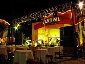 Festival Plaza