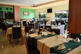 Hostalia Hotel Expo & Business Class