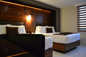 Hotel Dali Plaza