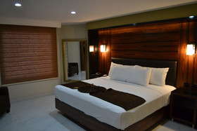 Hotel Dali Plaza
