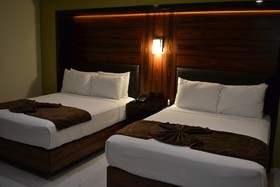 Hotel Dali Plaza