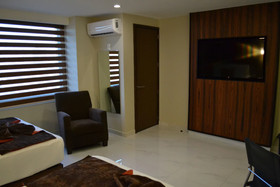 Hotel Dali Plaza