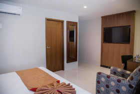 Hotel Dali Plaza