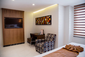 Hotel Dali Plaza